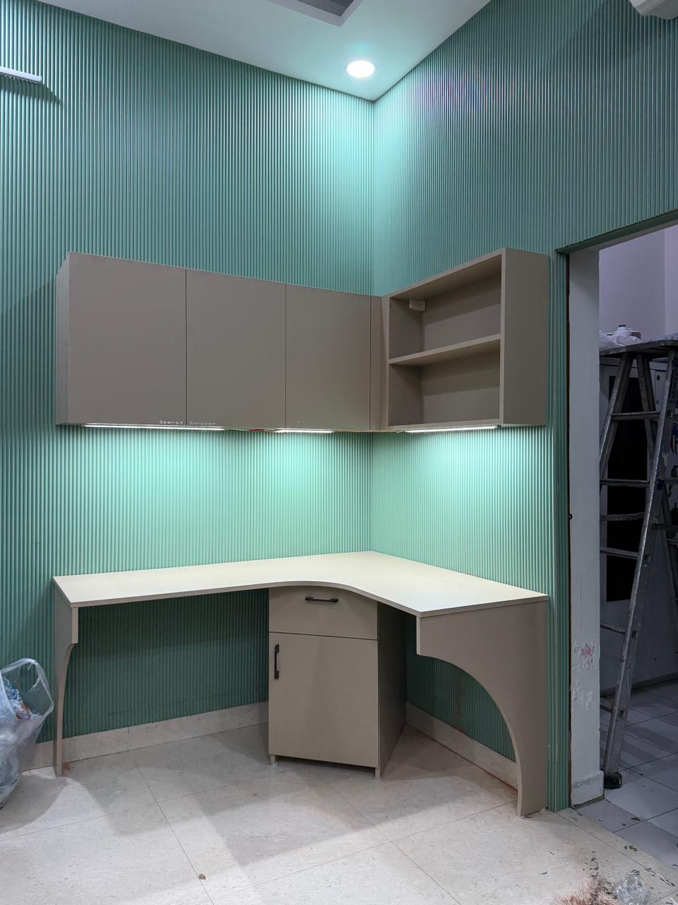 Integrated Vanity & Almirah